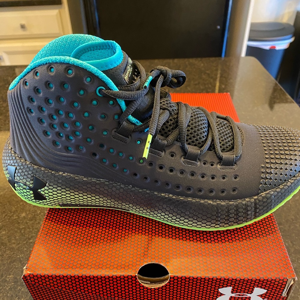 Under Armour Men’s HOVR HAVOC 2 Sneakers